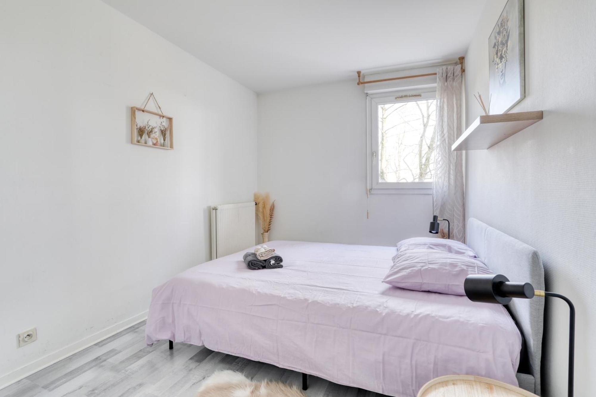 Le Warm Cocon - Spacieux T3 - 5 Personnes - Wifi Et Parking Rosny-sous-Bois Kültér fotó